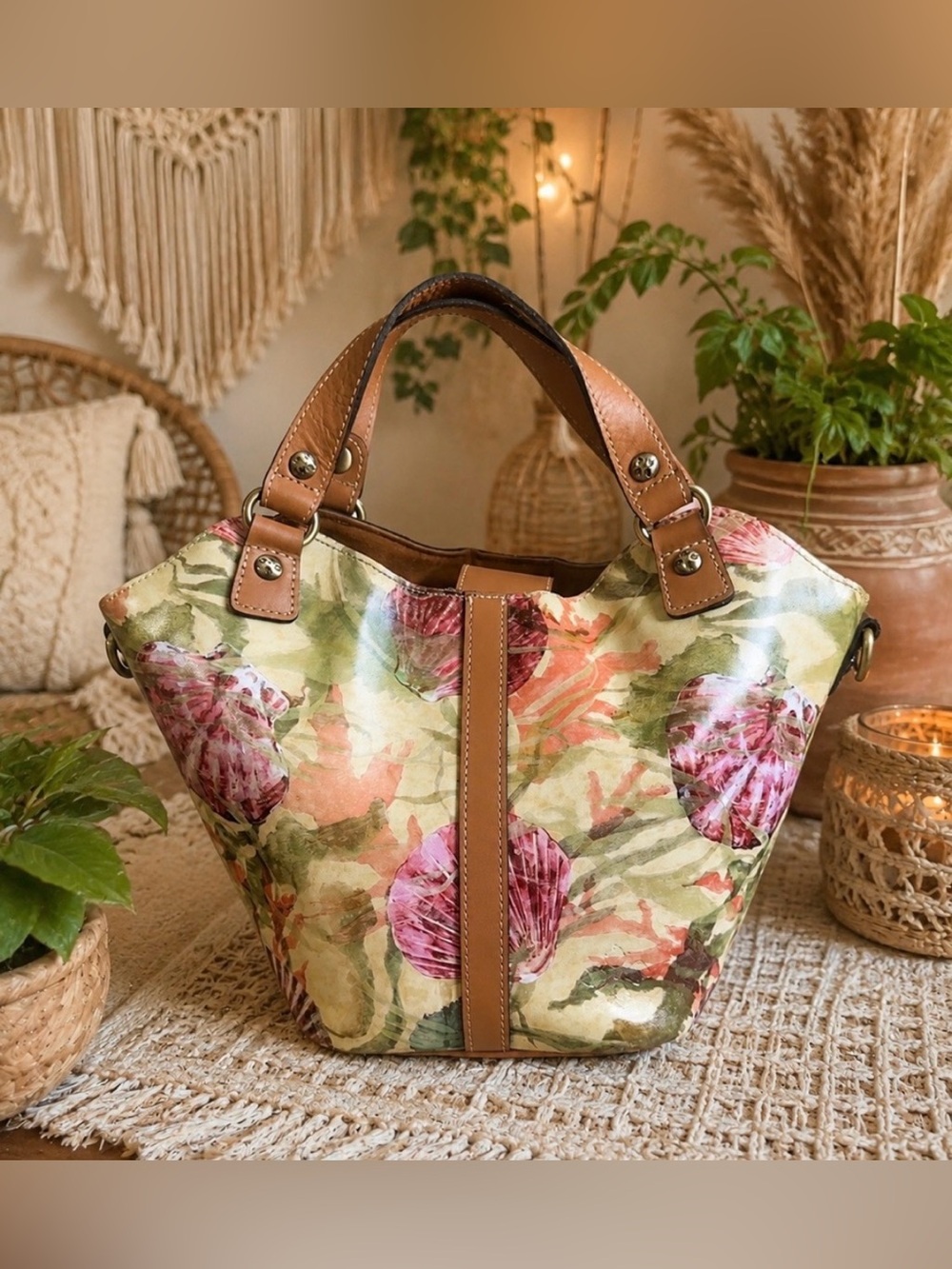 NWT 🐬Patricia Nash Sea Shells, Caterina Leather Tote & crossbody strap.